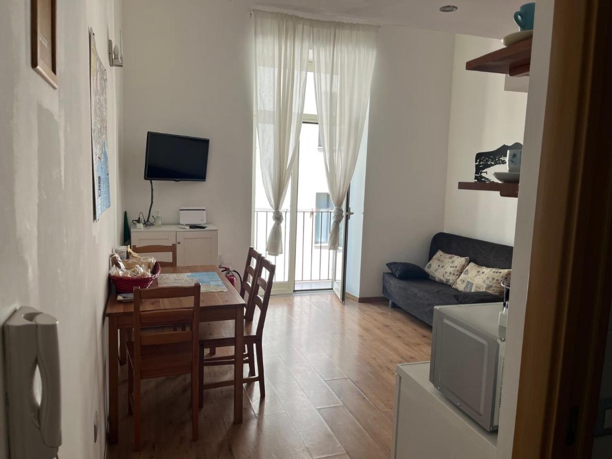 Ale & Tizy House Bed and Breakfast Napoli Eksteriør billede