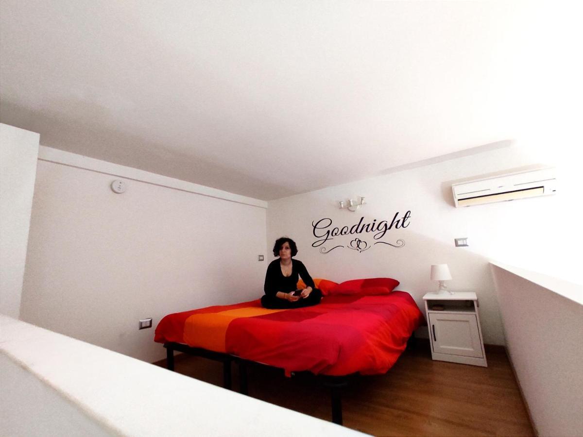 Ale & Tizy House Bed and Breakfast Napoli Eksteriør billede