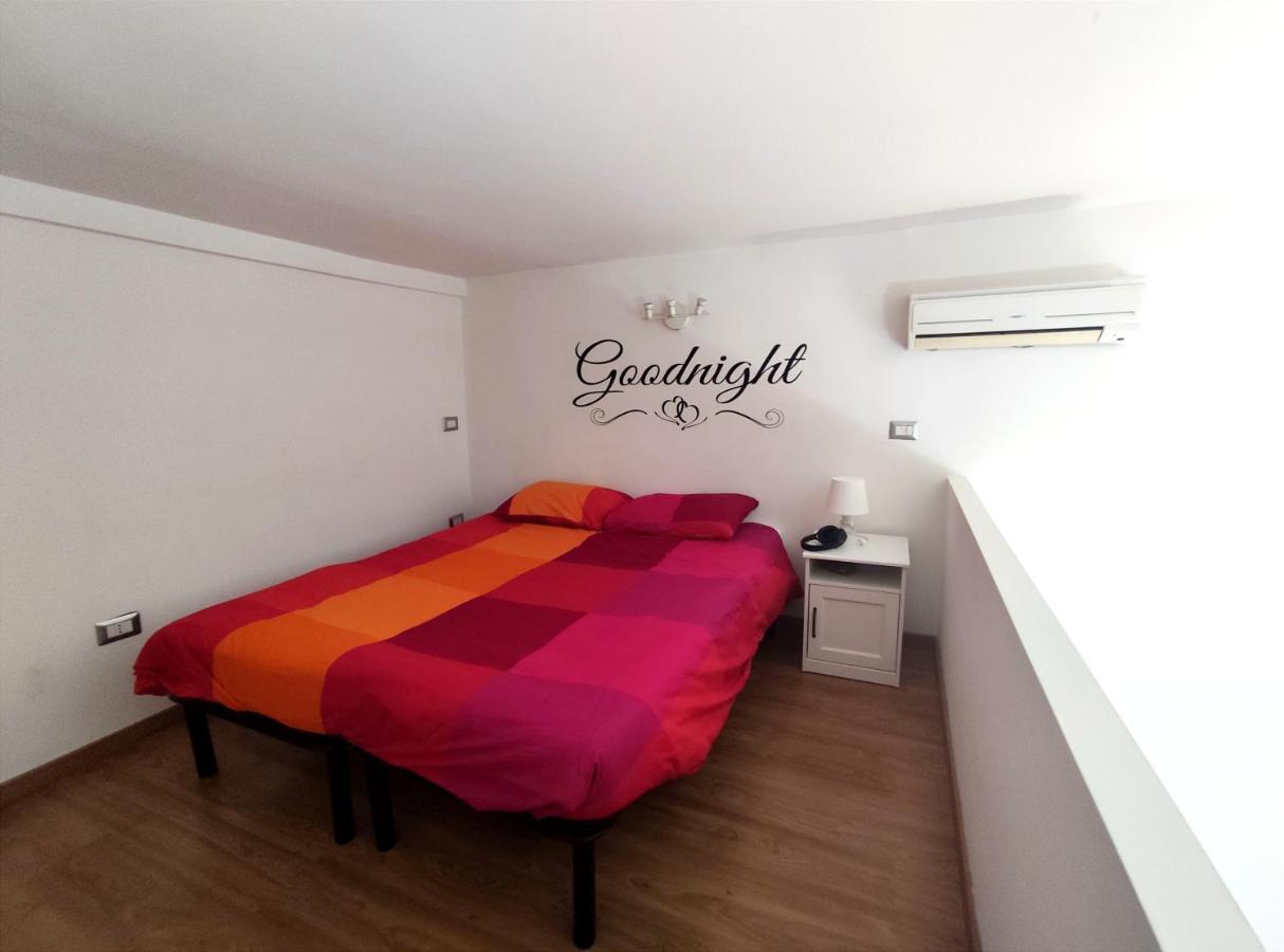 Ale & Tizy House Bed and Breakfast Napoli Eksteriør billede