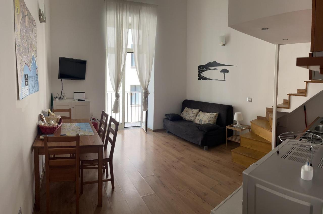 Ale & Tizy House Bed and Breakfast Napoli Eksteriør billede