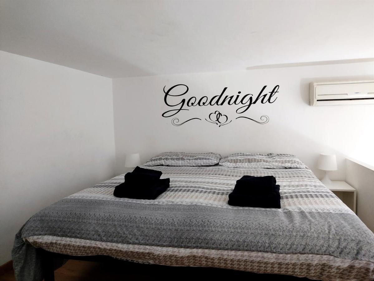 Ale & Tizy House Bed and Breakfast Napoli Eksteriør billede