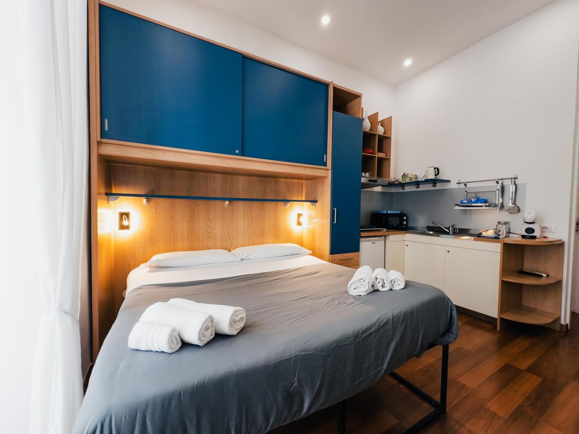 Ale & Tizy House Bed and Breakfast Napoli Eksteriør billede