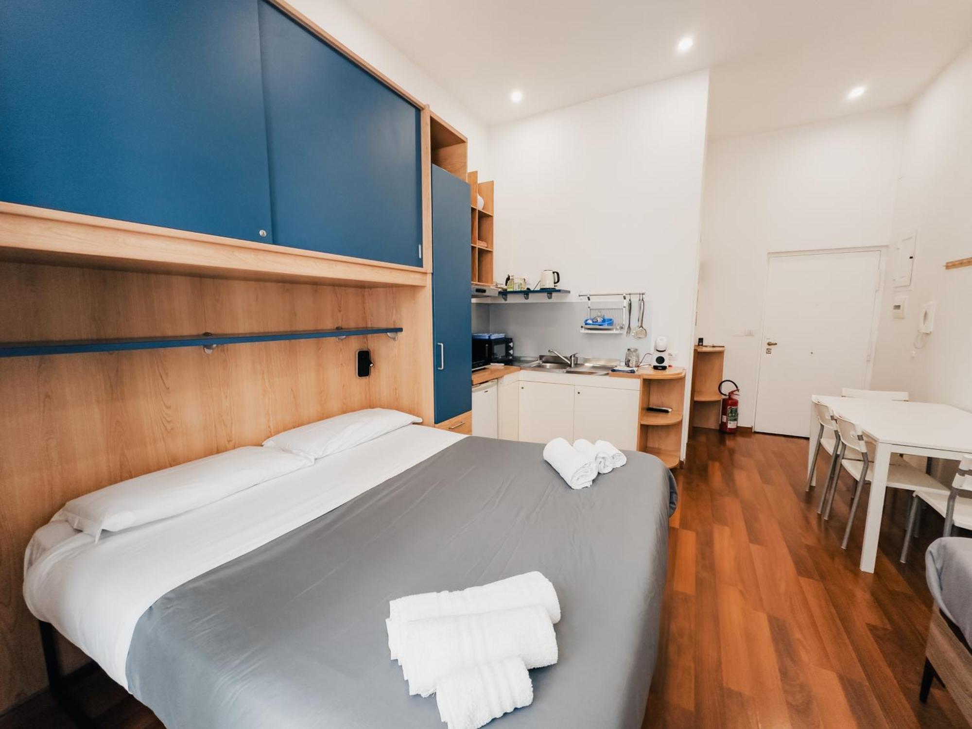 Ale & Tizy House Bed and Breakfast Napoli Eksteriør billede