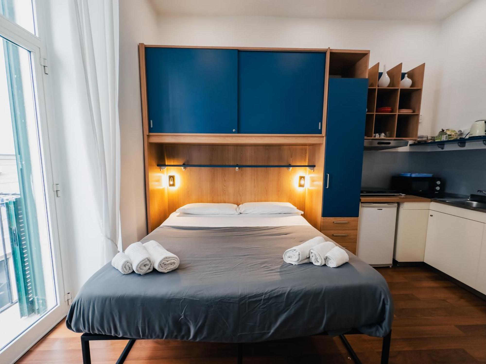 Ale & Tizy House Bed and Breakfast Napoli Eksteriør billede