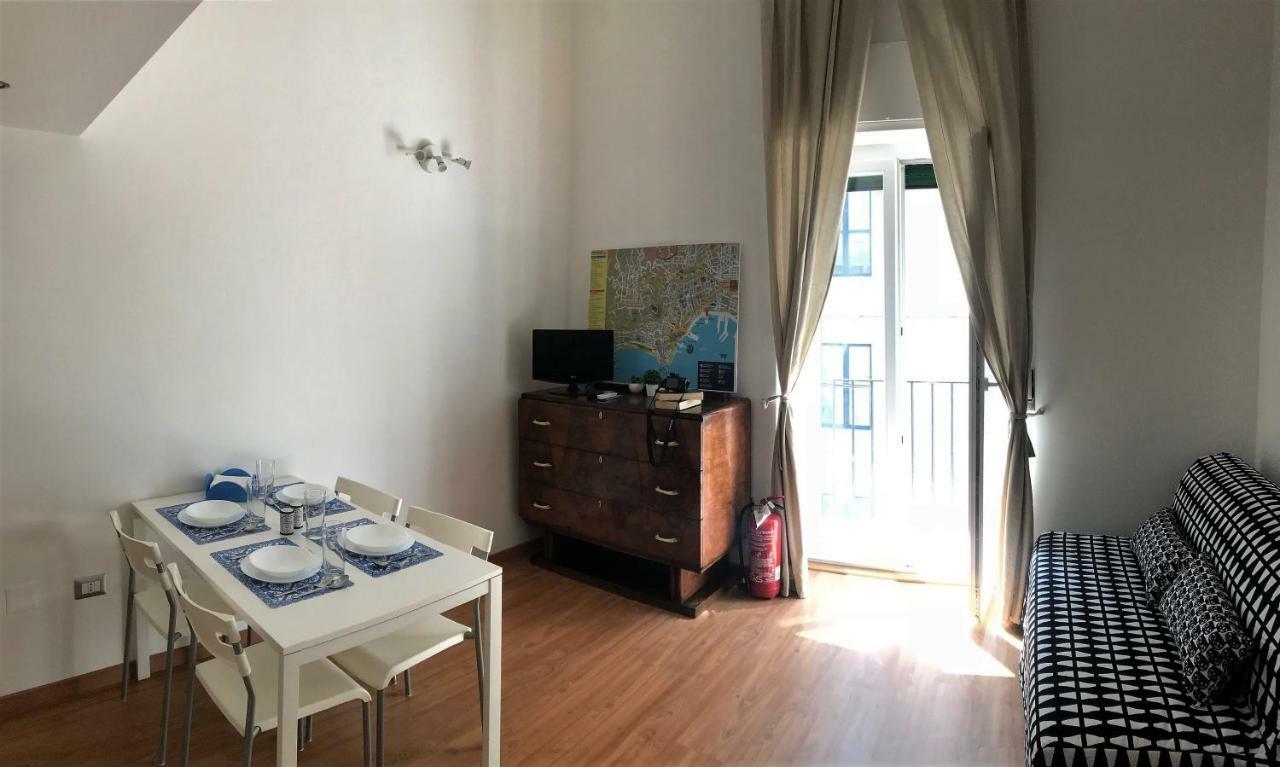 Ale & Tizy House Bed and Breakfast Napoli Eksteriør billede
