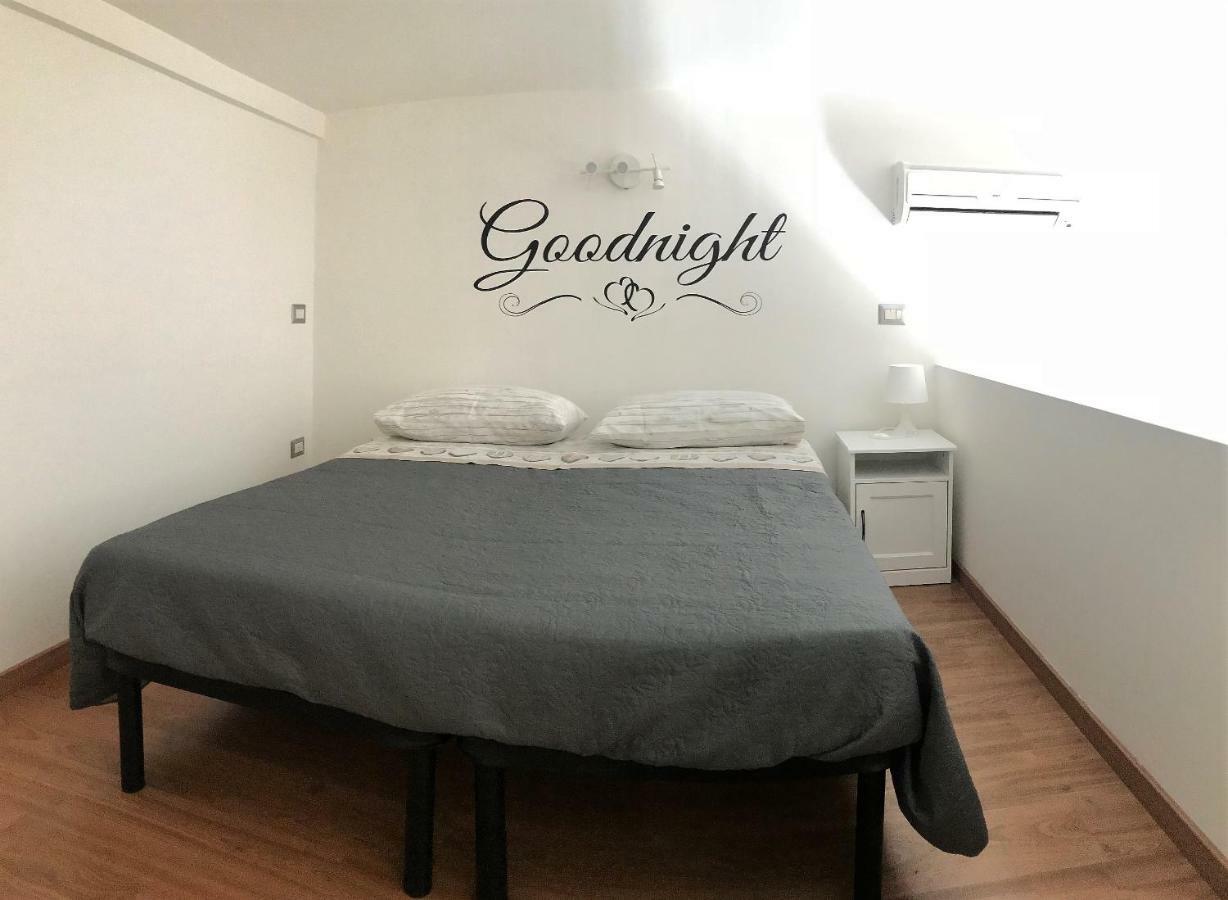 Ale & Tizy House Bed and Breakfast Napoli Eksteriør billede